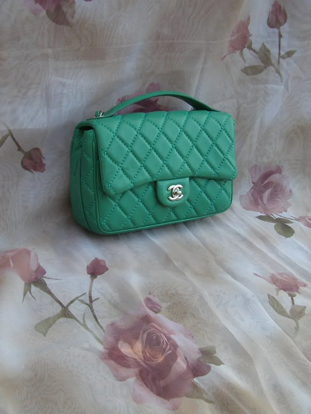 Chanel CC Top Handle Flap Bag GREEN quilted leather Satin Lining
